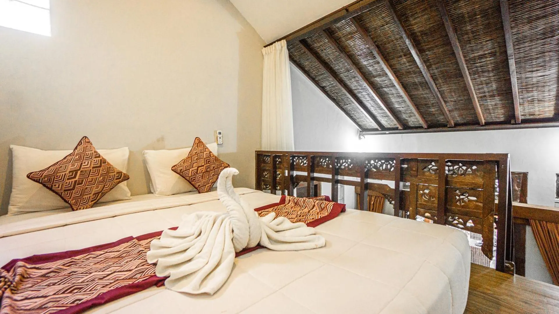 D'Ubud House 2*,